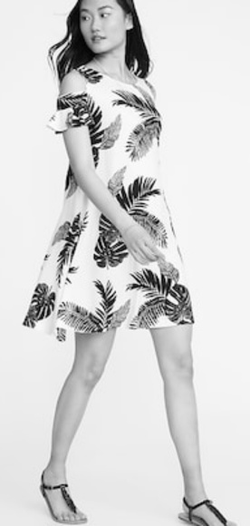 Old Navy Dresses & Skirts - Old Navy Cold Shoulder Swing Dress